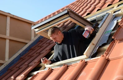 Pose de fenêtres de toit Velux à Thiberville